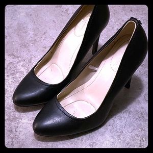 Calvin Klein pumps